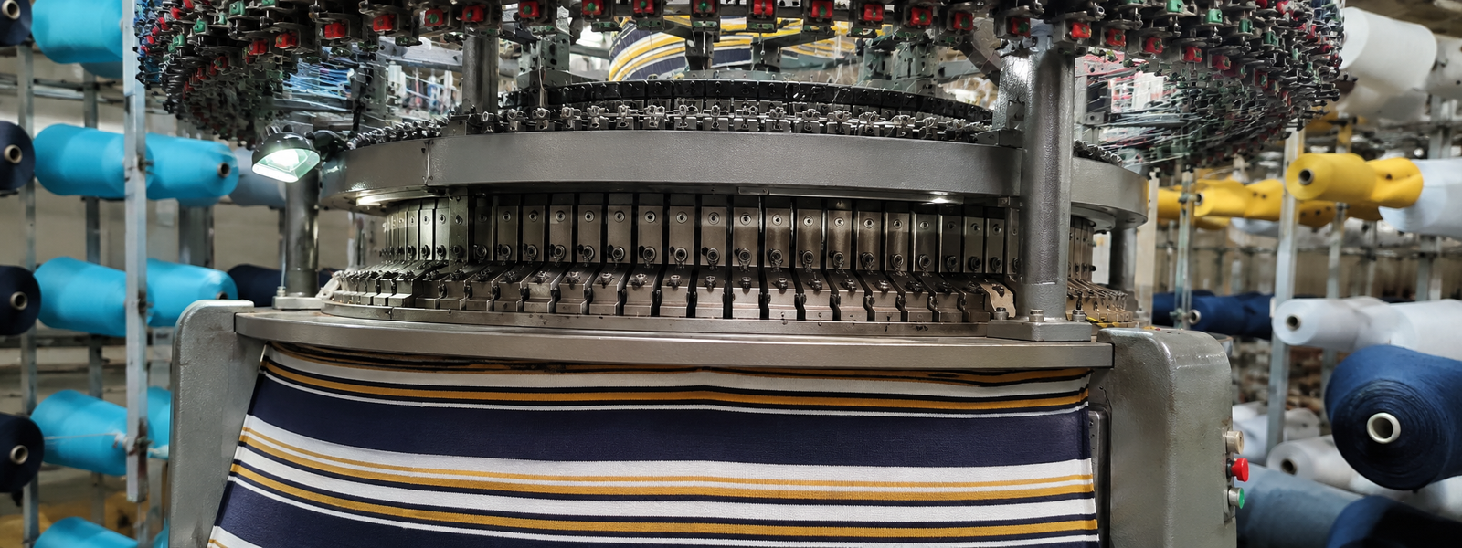 SYED GARMENTS Stripe fabric detail